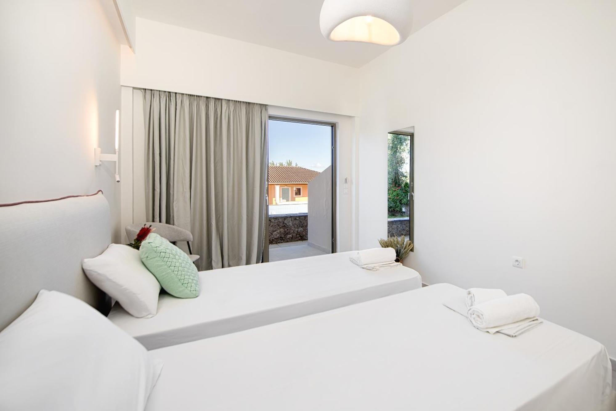 Little Corfu Aparthotel Dassia  Bagian luar foto