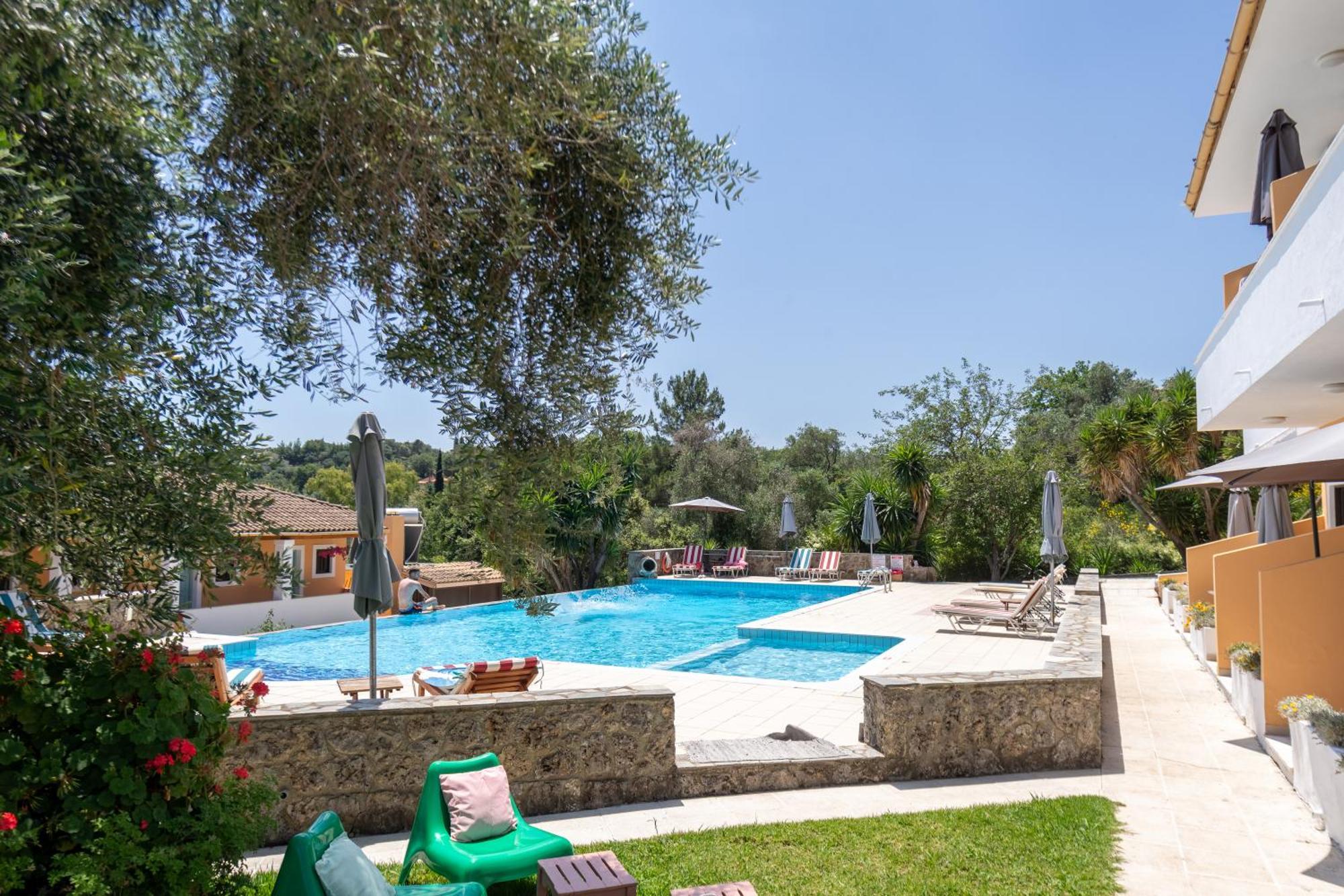 Little Corfu Aparthotel Dassia  Bagian luar foto