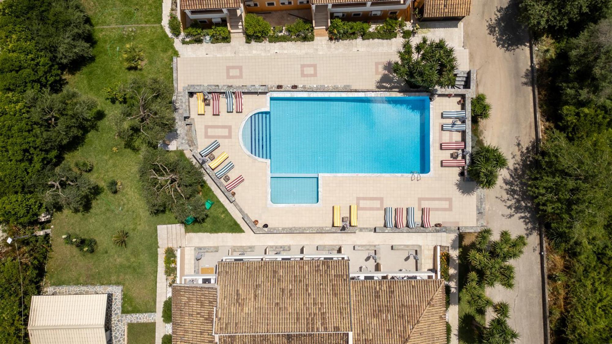 Little Corfu Aparthotel Dassia  Bagian luar foto