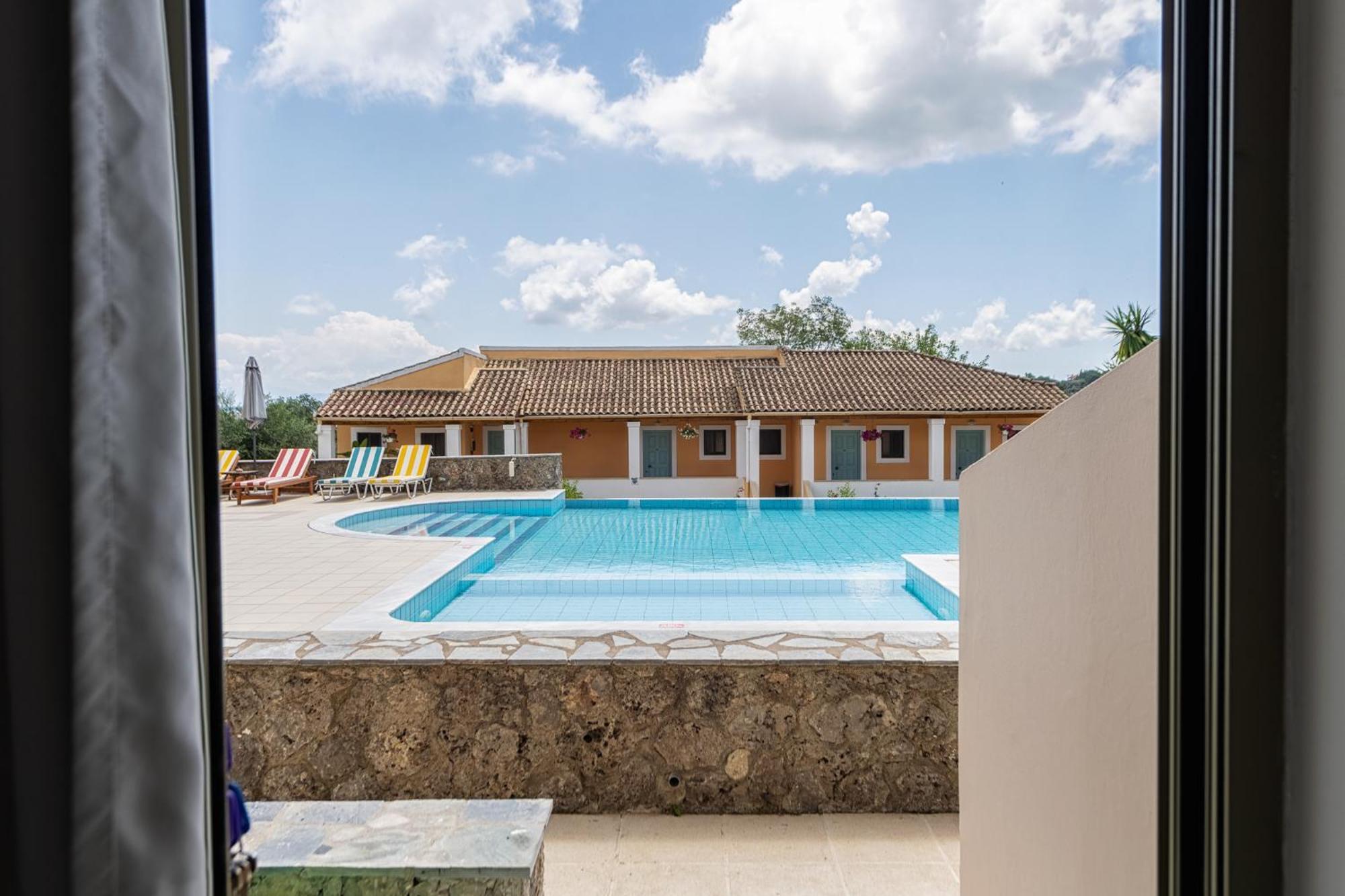 Little Corfu Aparthotel Dassia  Bagian luar foto