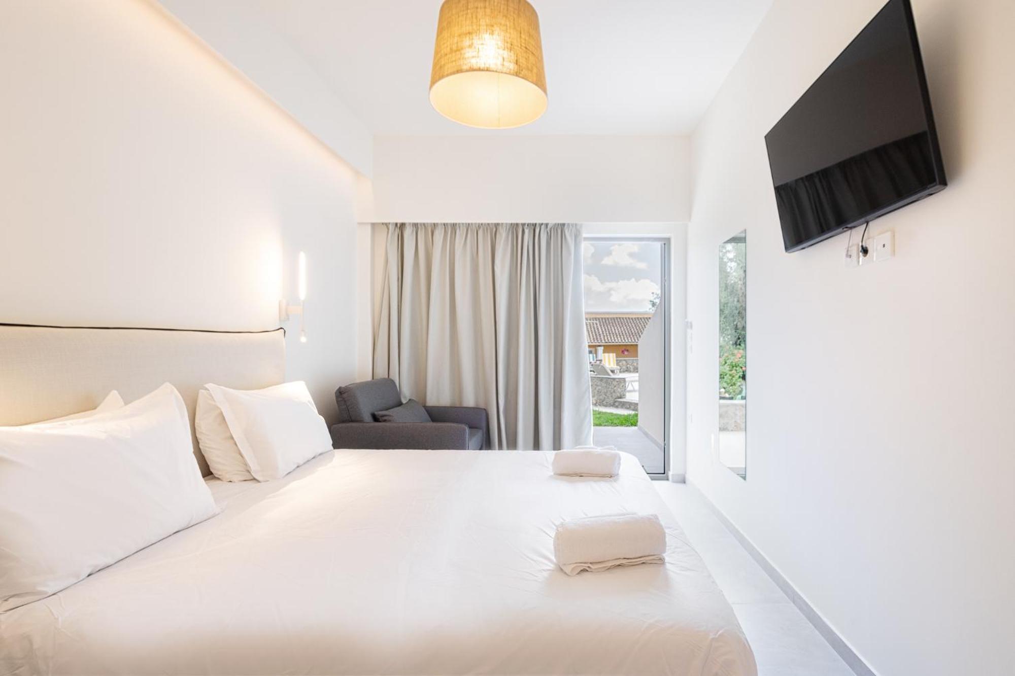 Little Corfu Aparthotel Dassia  Bagian luar foto