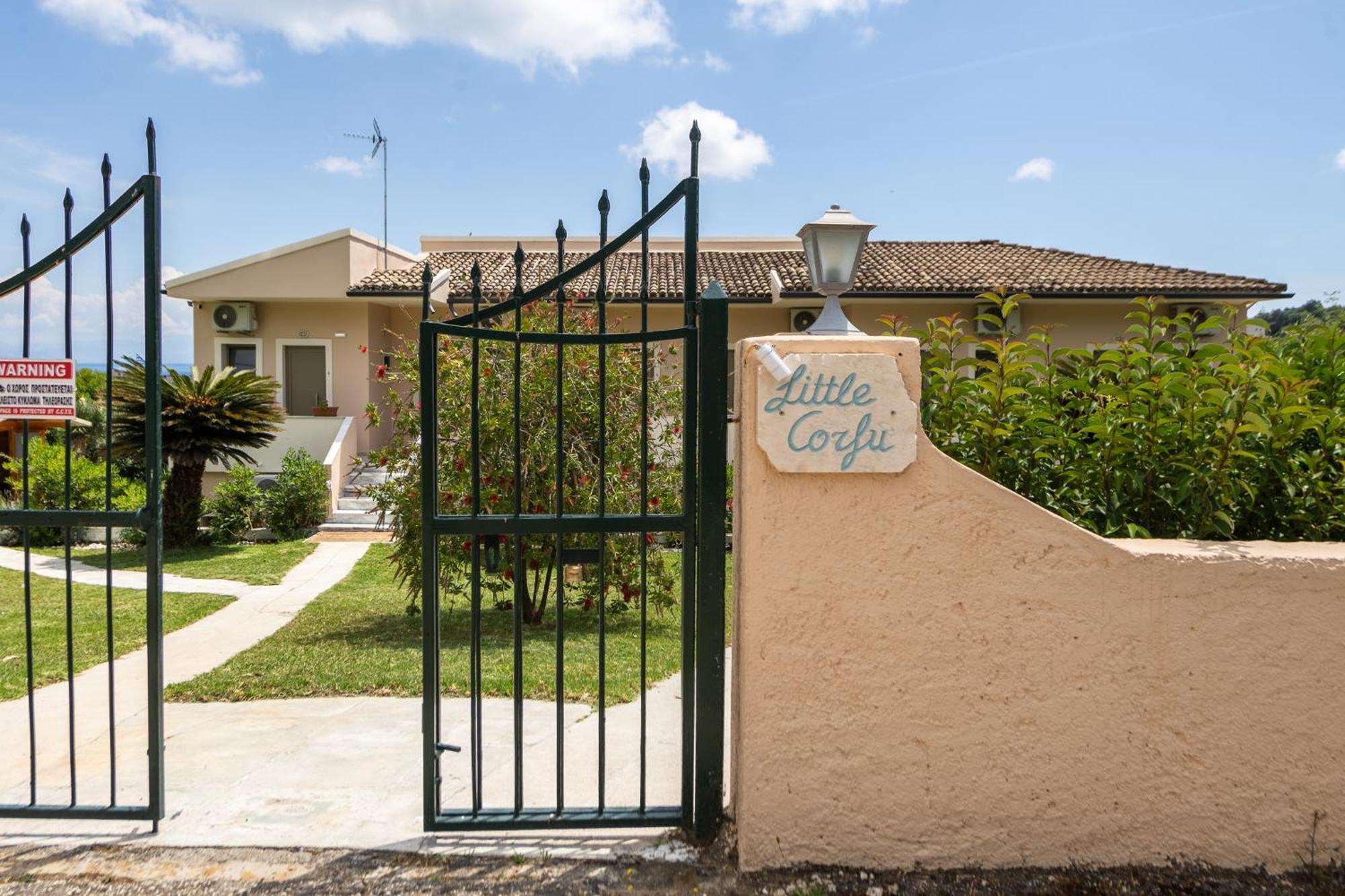 Little Corfu Aparthotel Dassia  Bagian luar foto